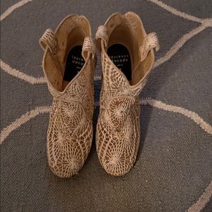 Laurence Dacade Gold glitter  & macrame netting Holiday Sparkle booties- 38